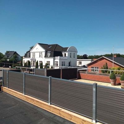 আউটডোর কাঠের প্লাস্টিক কম্পোজিট এক্সটেরিয়র ওয়াল ক্ল্যাডিং পিভিসি ডব্লিউপিসি ওয়াল প্যানেল