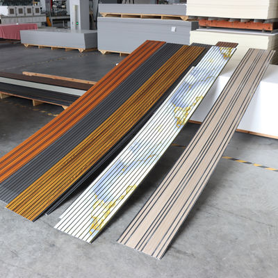 3 ডি এমবসড পিভিসি সিলিং প্যানেল দেয়াল সজ্জা জন্য আধুনিক ওয়াল প্যানেল টেক্সচারযুক্ত পৃষ্ঠতল পিভিসি ওয়াল কভার পরিষ্কার করা সহজ