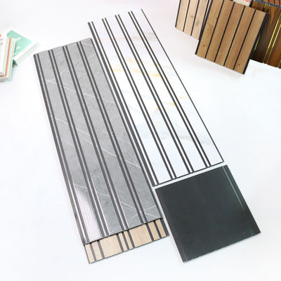 বাণিজ্যিক মানের পিভিসি সিলিং প্যানেল দেয়ালের জন্য জলরোধী আর্দ্রতা প্রতিরোধী পিভিসি ওয়াল বোর্ড দোকান হোটেল রেস্টুরেন্টের জন্য