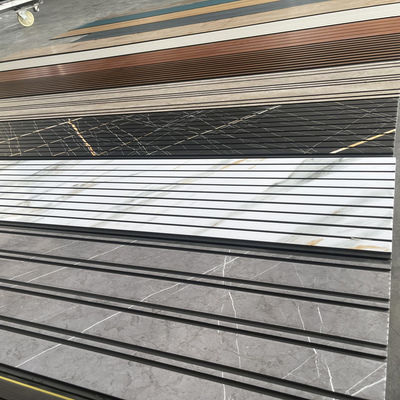 জলরোধী অগ্নিরোধী পিভিসি ওয়াল প্যানেল লাইটওয়েট সহজ ইনস্টলেশন বাথরুম রান্নাঘর লিভিং রুমের জন্য অভ্যন্তরীণ বাইরের ওয়াল বোর্ড