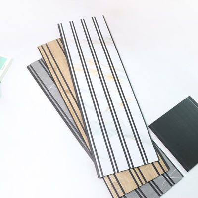 জলরোধী অগ্নিরোধী পিভিসি ওয়াল প্যানেল লাইটওয়েট সহজ ইনস্টলেশন বাথরুম রান্নাঘর লিভিং রুমের জন্য অভ্যন্তরীণ বাইরের ওয়াল বোর্ড