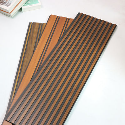 জলরোধী অগ্নিরোধী পিভিসি ওয়াল প্যানেল লাইটওয়েট সহজ ইনস্টলেশন বাথরুম রান্নাঘর লিভিং রুমের জন্য অভ্যন্তরীণ বাইরের ওয়াল বোর্ড