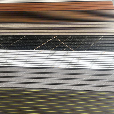 জলরোধী অগ্নিরোধী পিভিসি ওয়াল প্যানেল লাইটওয়েট সহজ ইনস্টলেশন বাথরুম রান্নাঘর লিভিং রুমের জন্য অভ্যন্তরীণ বাইরের ওয়াল বোর্ড