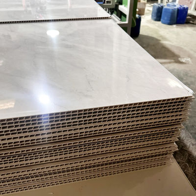 মার্বেল ইকো-বন্ধুত্বপূর্ণ প্লাস্টিকের বাথরুম প্যানেল অভ্যন্তরীণ দেয়াল জন্য ভিলা অ্যাপার্টমেন্ট জলরোধী বাথরুম