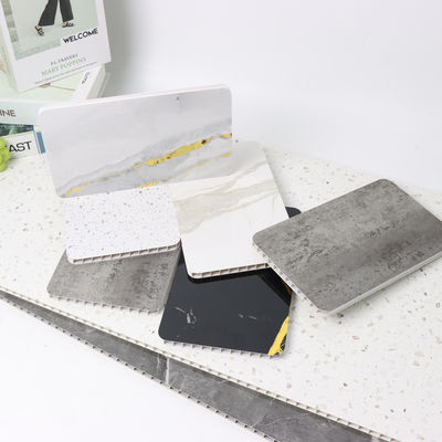 পারিবারিক বাথরুম ডিজাইনের জন্য অ্যান্টি-স্লিপ টেক্সচারড সেফটি পিভিসি শাওয়ার প্যানেল