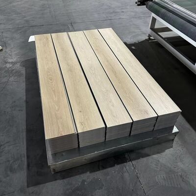 উচ্চ মানের বিলাসবহুল Spc ভিনাইল প্ল্যাঙ্ক ফ্লোরিং Spc ফ্লোরিং গ্লসি পিসো ফ্লোট্যান্ট