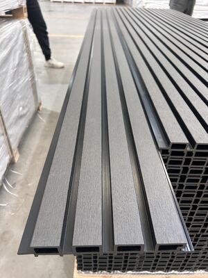 সেরা বিক্রিত ফায়ারপ্রুফ ডব্লিউপিসি উড কম্পোজিট ২১৯x২৬ আউটডোর ওয়াল প্যানেল ক্ল্যাডিং কো এক্সট্রুশন স্টাইল