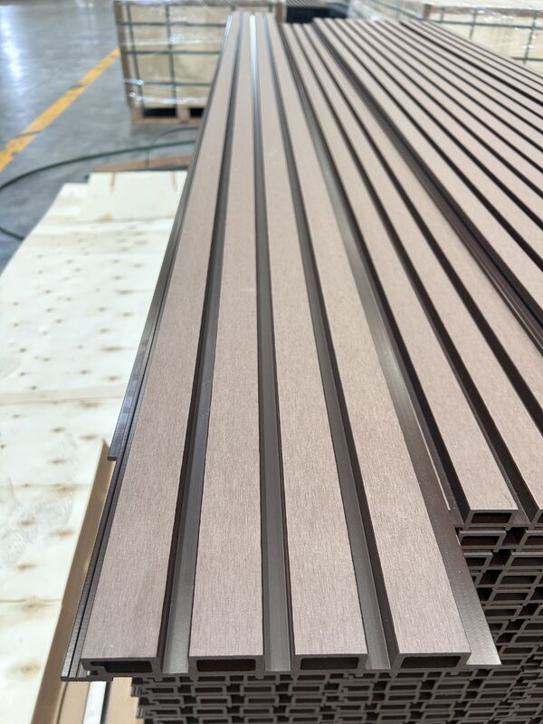 টেকসই অগ্নি-প্রতিরোধী বহিরঙ্গন WPC কম্পোজিট টাং এবং গ্রুভ ওয়াল প্যানেল পিভিসি ওয়াল ক্ল্যাডিং