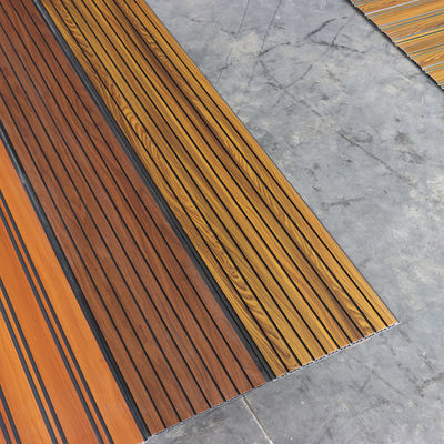 কাঠ শস্য পিভিসি সিলিং প্যানেল অভ্যন্তরীণ প্রাচীরের জন্য, টাইলসের বিকল্প হিসাবে সাশ্রয়ী ওয়াল প্যানেল, সহজ রক্ষণাবেক্ষণযোগ্য ওয়াল বোর্ড